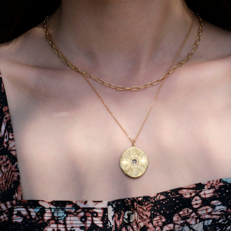 MANDALA FLORA ENGRAVED DIAMOND NECKLACE