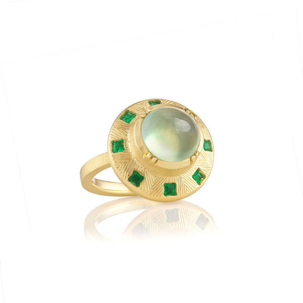 PREHNITE EMERALD SUN DIAL ENGRAVED RING