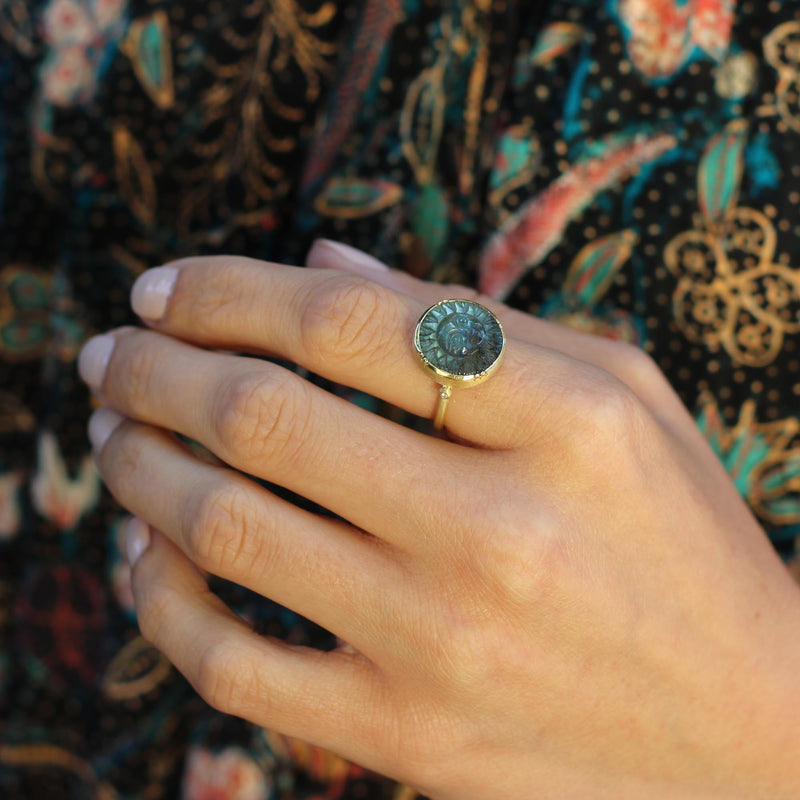 SUN LABRADORITE RING