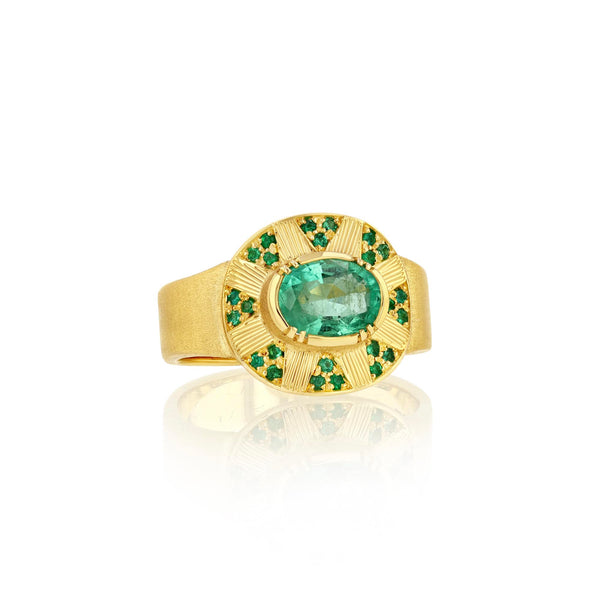 TALISMAN SHIELD EMERALD ENGRAVED RING